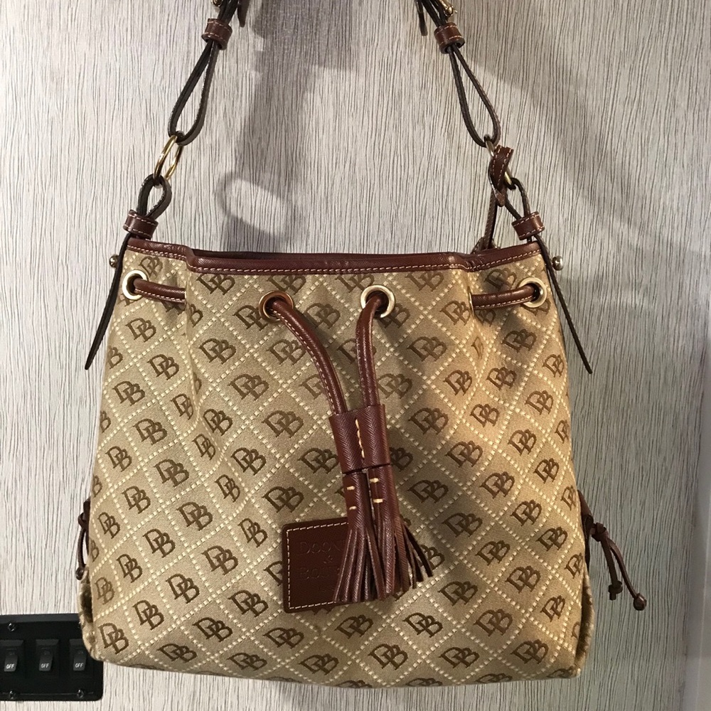 Dooney & Bourke purse